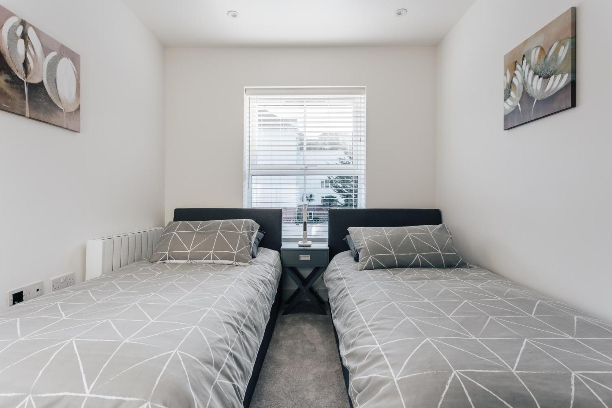 Central 2 Double Bedroom Flat With Parking بورنماوث المظهر الخارجي الصورة